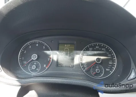 2012 Volkswagen Passat 2.5L Se z USA, uszkodzony, nr VIN 1VWBH7A33CC067498